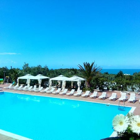 Hotel Club Bellavista Vieste Buitenkant foto