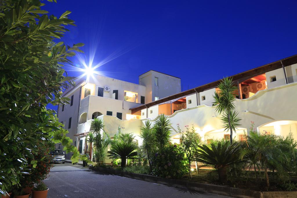 Hotel Club Bellavista Vieste Buitenkant foto