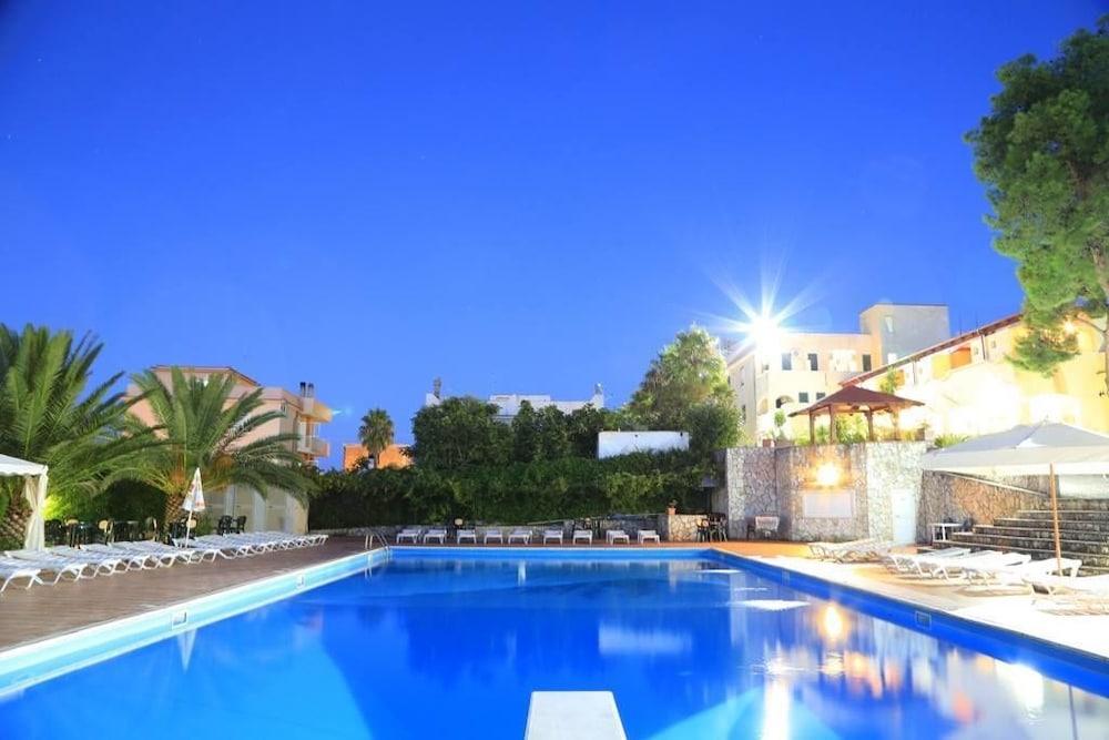 Hotel Club Bellavista Vieste Buitenkant foto