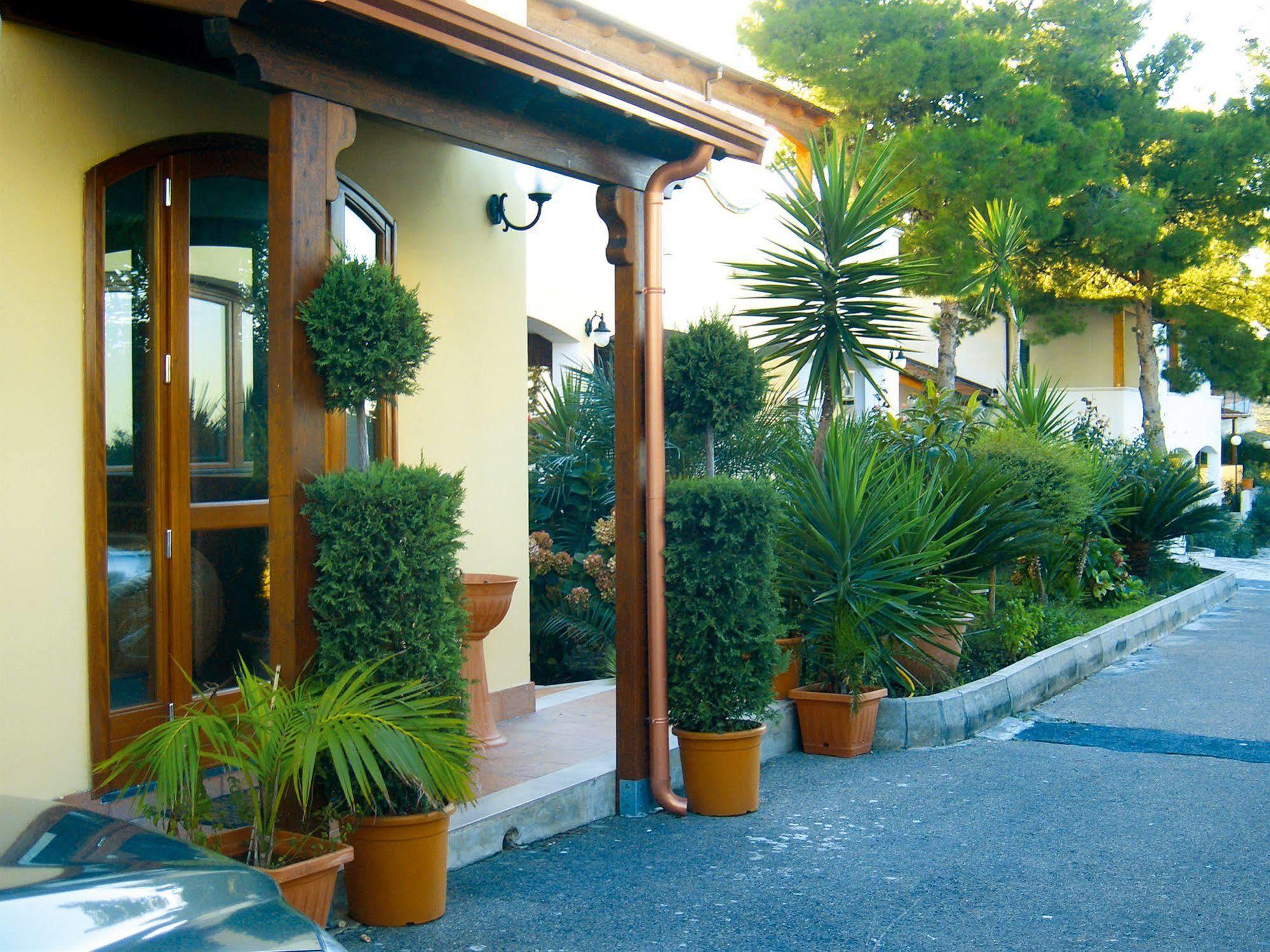 Hotel Club Bellavista Vieste Buitenkant foto